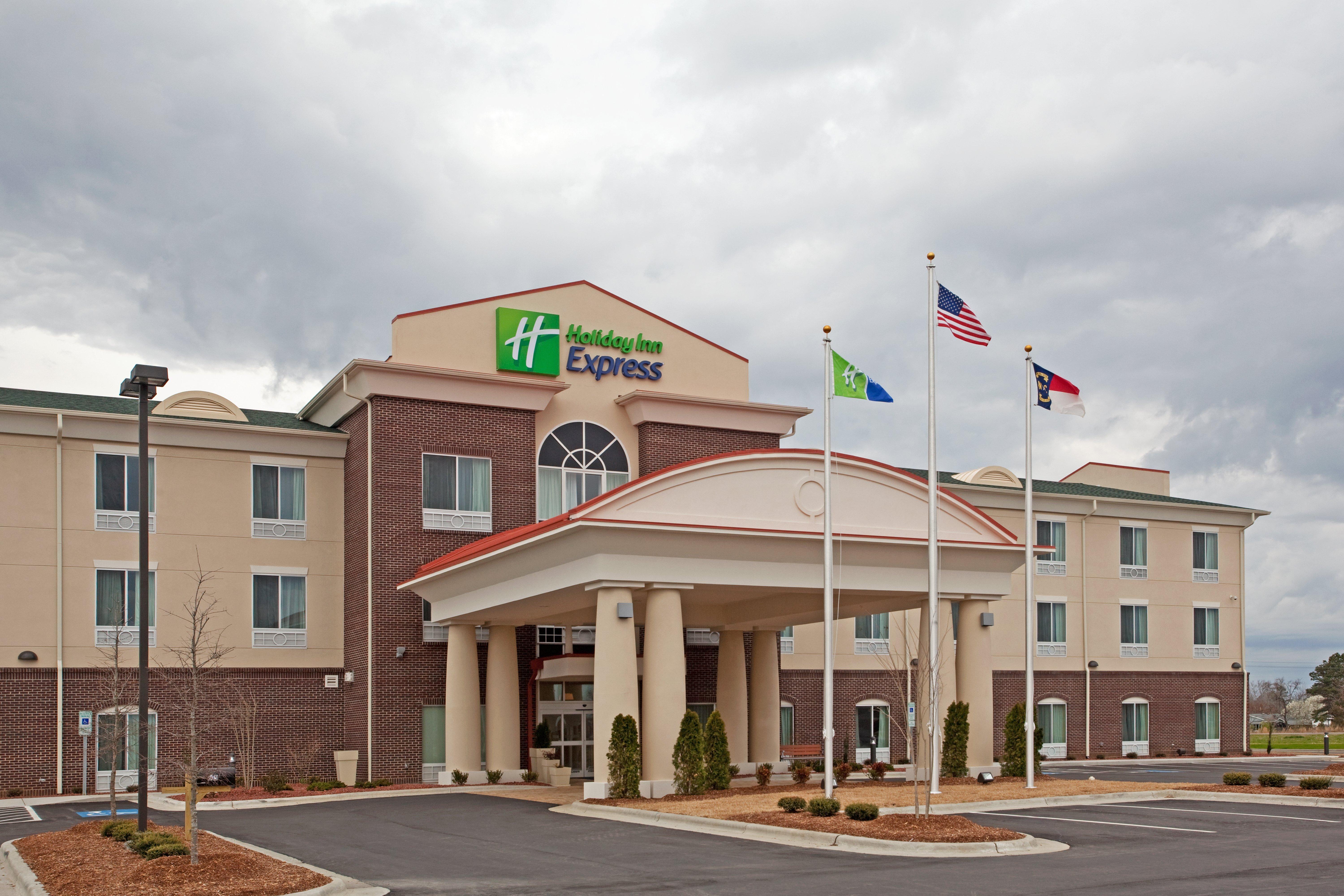 Holiday Inn Express Pembroke By Ihg Exterior foto